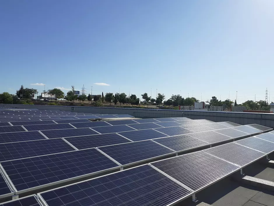 Optimización mediante placas solares IKEA